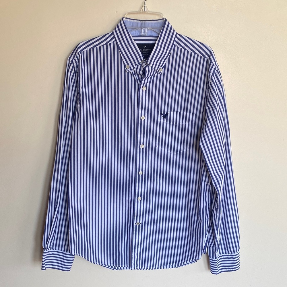 American Eagle Men S Classic Fit Blue/White Stripes Button Down Shirt